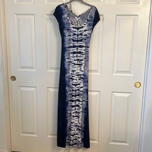 U31- Bailey Blue Maxi Blue White Stretch Dress Back Cut Out Keyhole Size Large